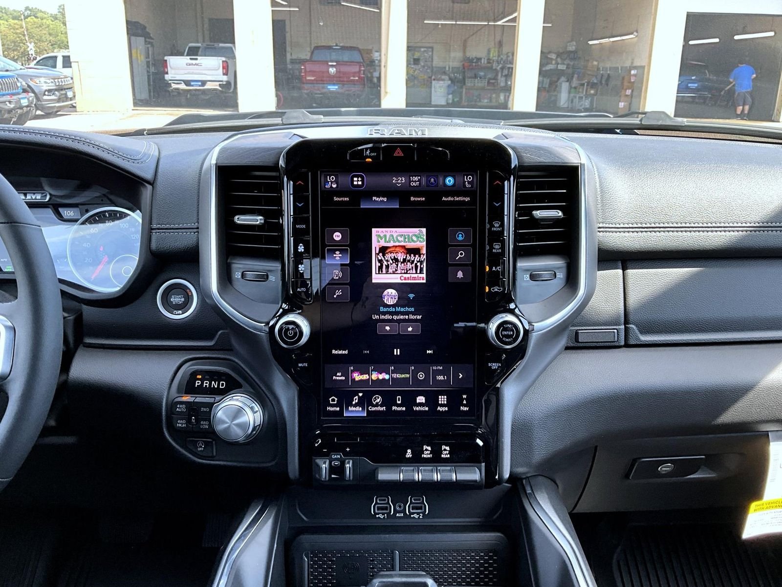 New 2026 Hydro Blue Pearl-Coat Exterior Paint RAM Laramie image 14