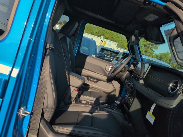 New 2027 Hydro Blue Pearlcoat Jeep Sahara image 32