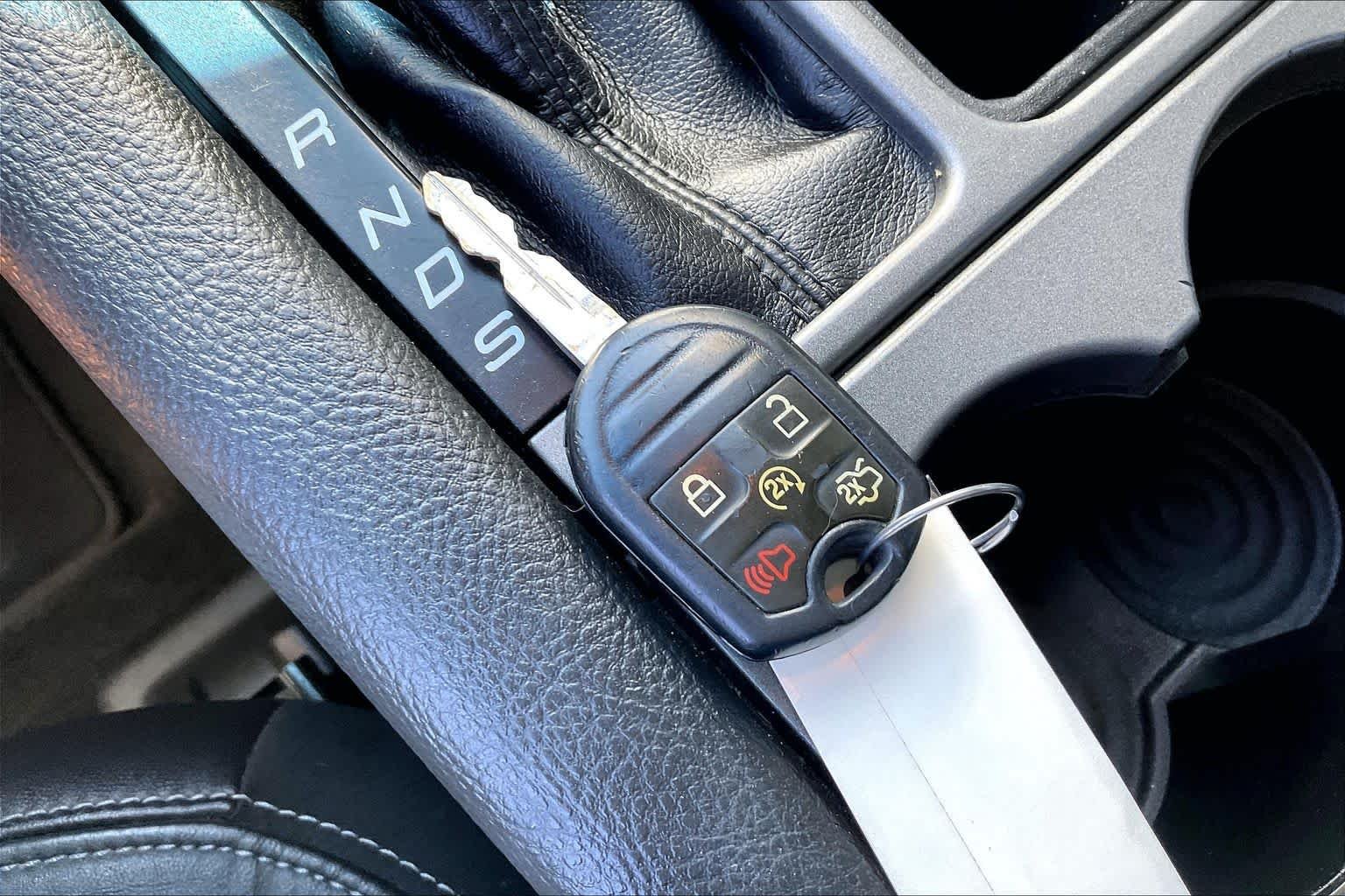 Used 2018 White Gold Metallic Ford SEL image 13