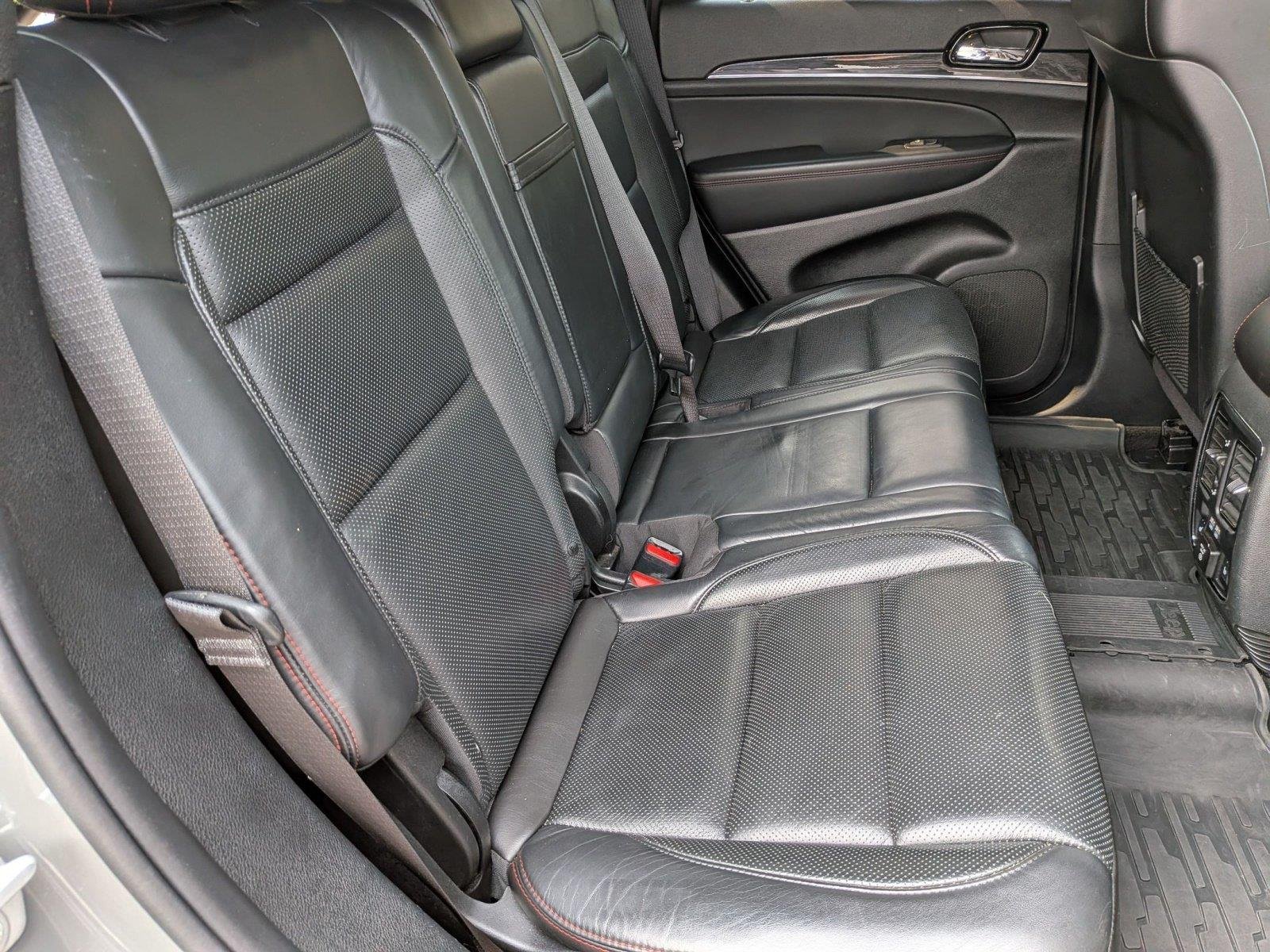 Used 2021 Sting-Gray Clearcoat Jeep Trailhawk image 32