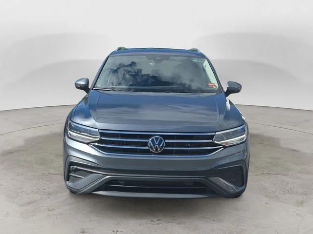 Used 2024 Gray Volkswagen 2.0T SE image 8