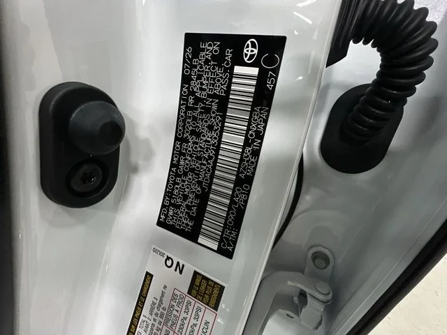 New 2026 Oxygen White <sup>1</sup> Toyota  Limited image 36