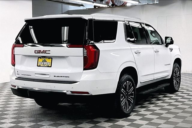 Used 2025 Summit White GMC Elevation image 13