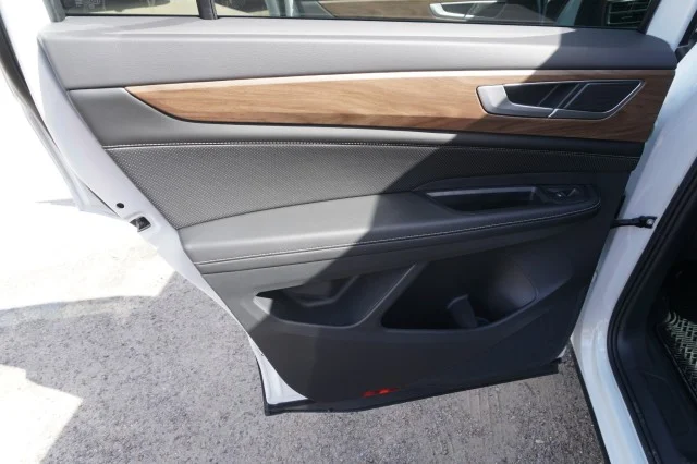 2024 Volkswagen Atlas SE - Photo 18