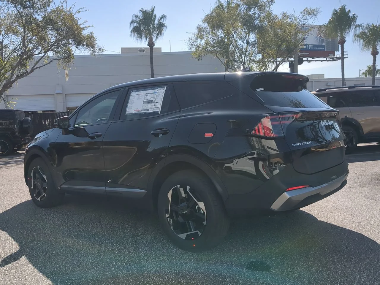 New 2027 Fusion Black Kia S image 6