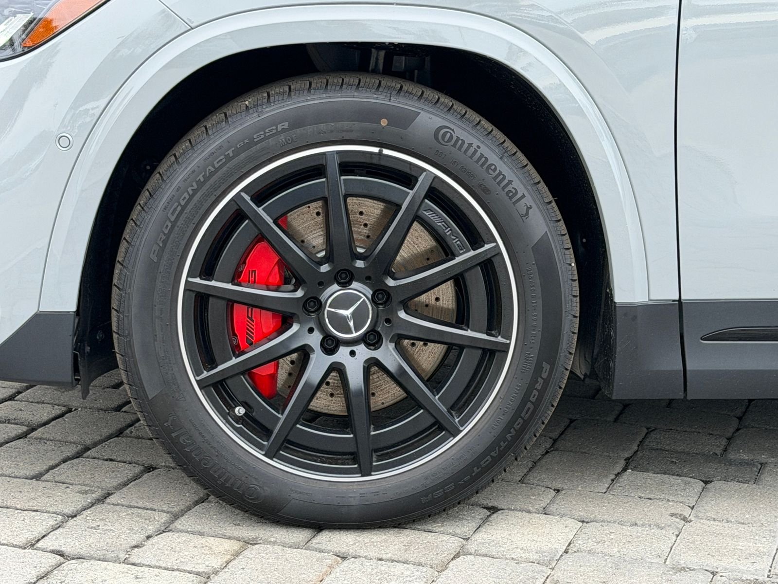 New 2026 MANUFAKTUR Alpine Gray Mercedes-Benz GLA 35 AMG® image 12
