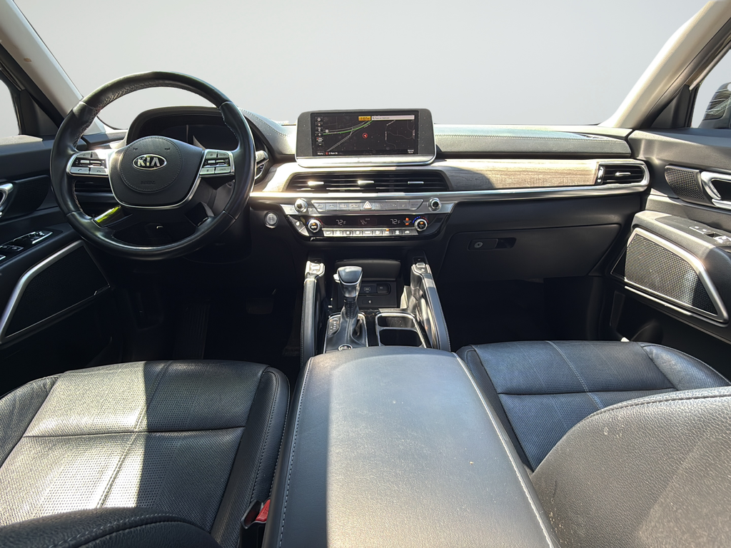 Used 2021 Green Kia EX image 16