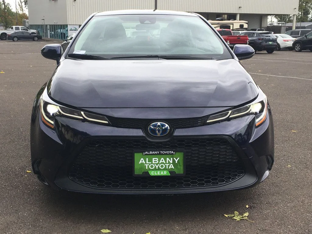 Used 2022 Blue Toyota LE image 10