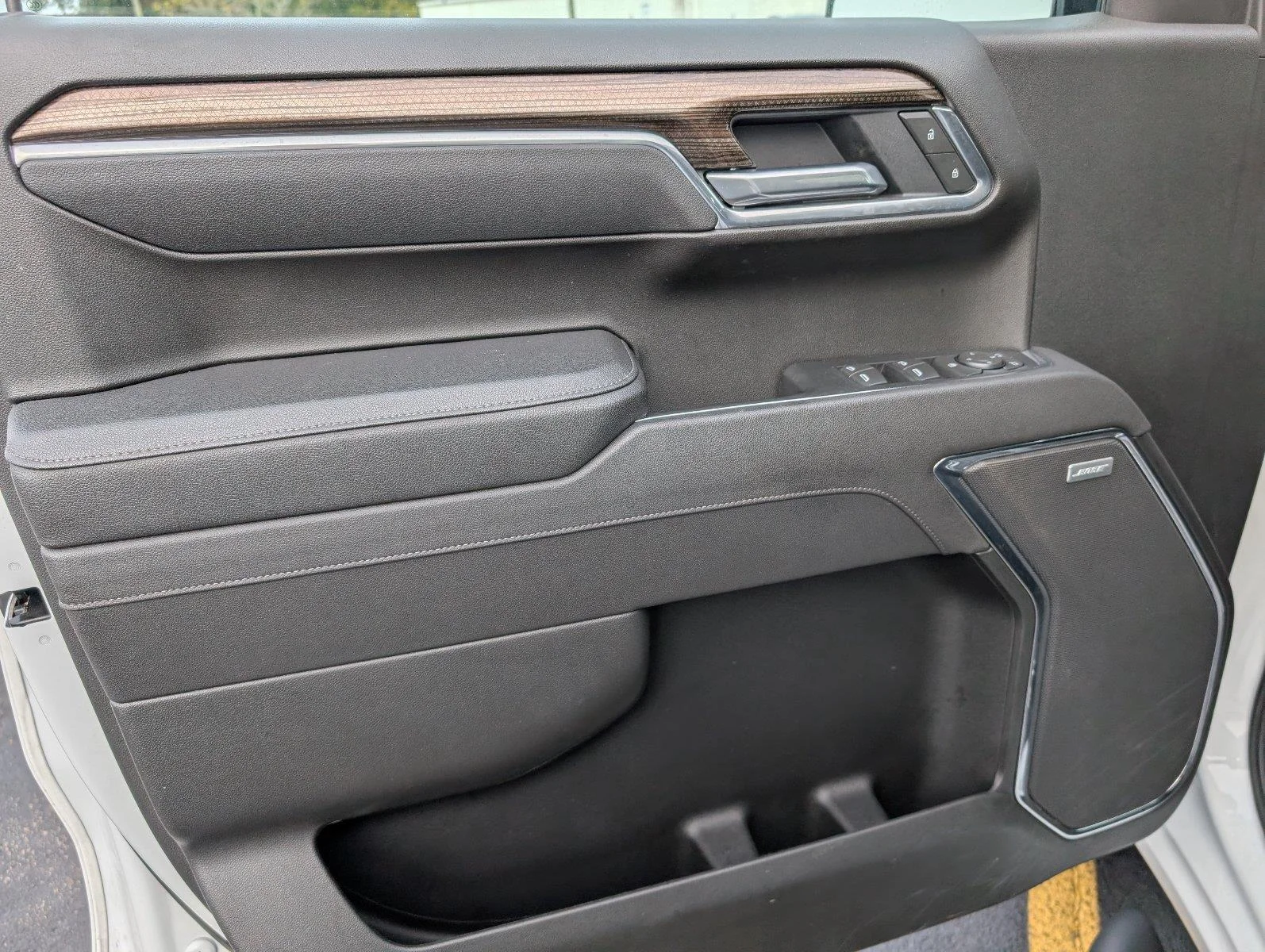 Used 2025 Summit White Chevrolet LT Trail Boss image 16