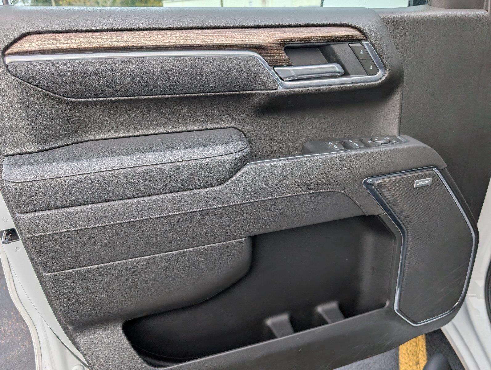 Used 2025 Summit White Chevrolet LT Trail Boss image 16