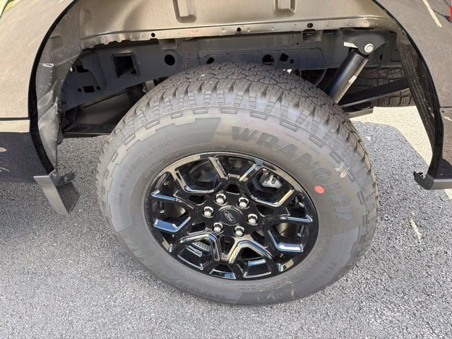 New 2026 Agate Black Metallic Ford XLT image 6