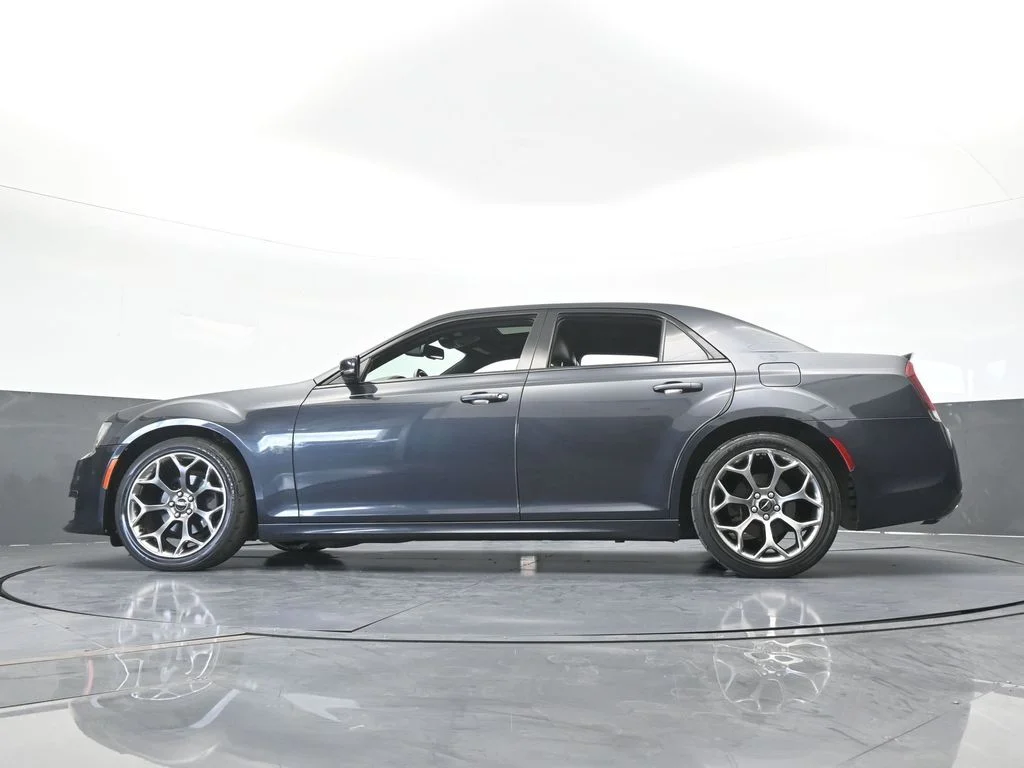 Used 2018 Maximum Steel Metallic Clearcoat Chrysler S image 58