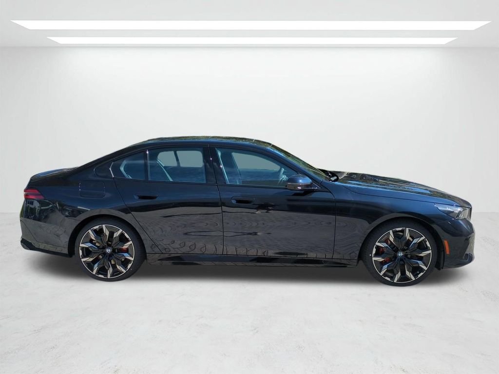 New 2027 Carbon Black Metallic BMW 530i image 3