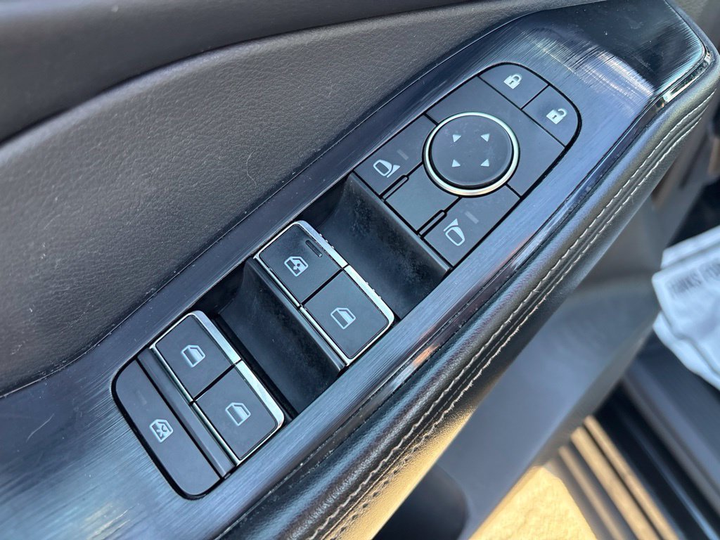 Used 2024 Black Nissan SL image 18