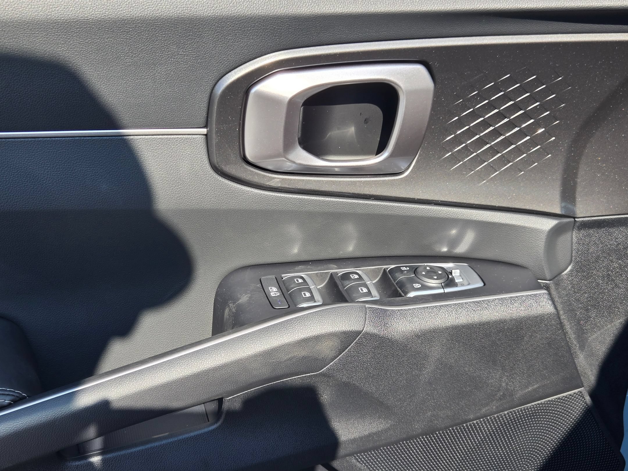 New 2026 Ivory Silver Kia S image 16