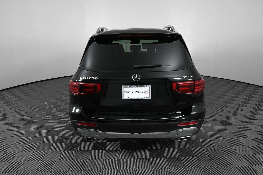 New 2026 Night Black Mercedes-Benz GLB 250 image 30