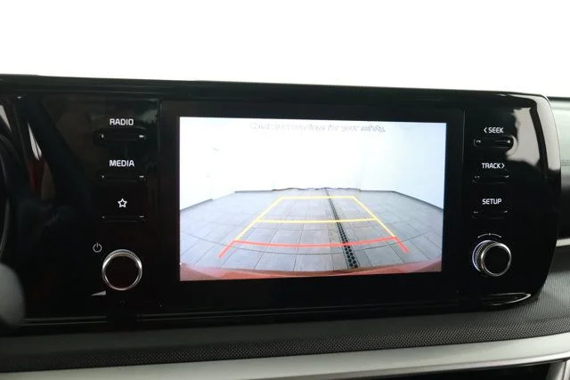 Used 2023 Red Kia LXS image 19
