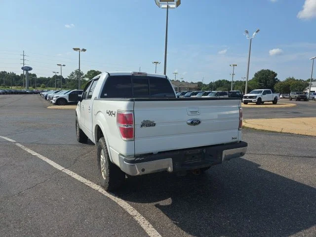 Used 2010 White Ford Lariat image 5