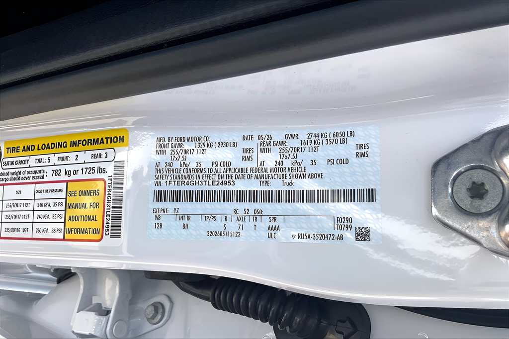 New 2026 Oxford White Ford XLT image 13
