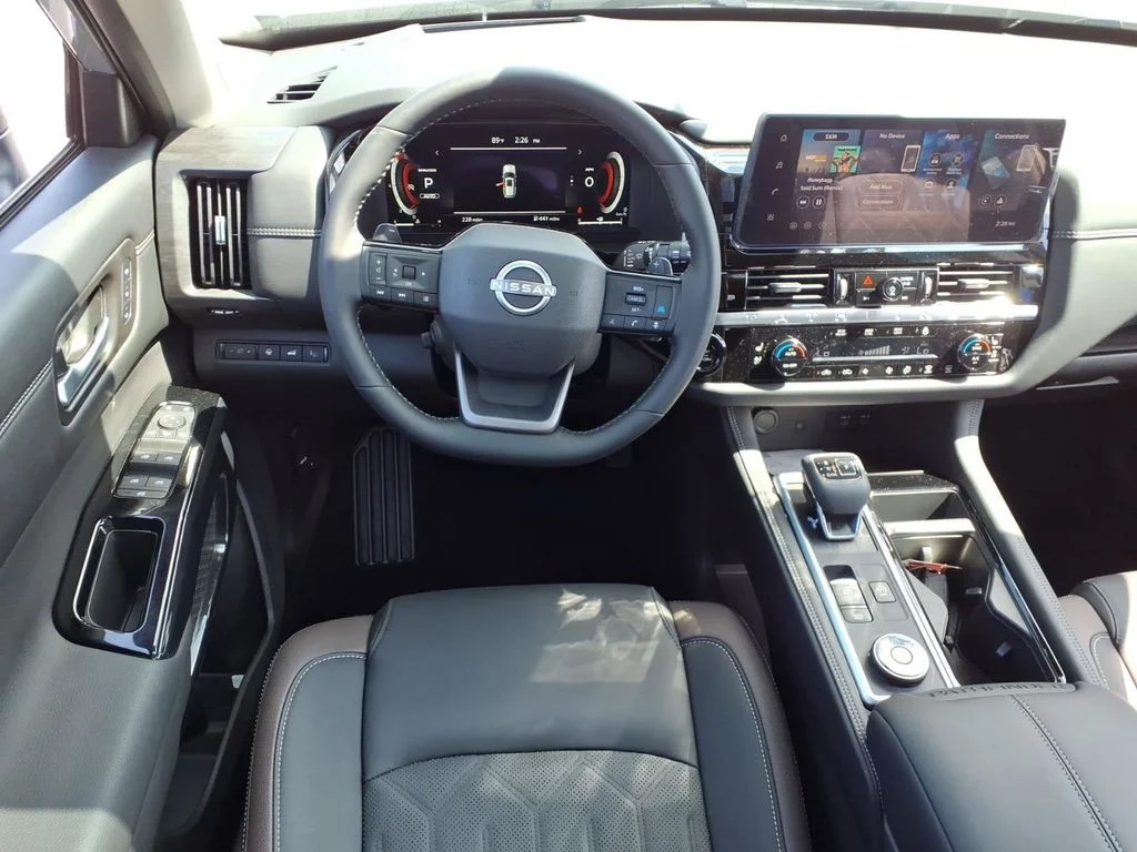 2026 Nissan Pathfinder Platinum - Photo 11