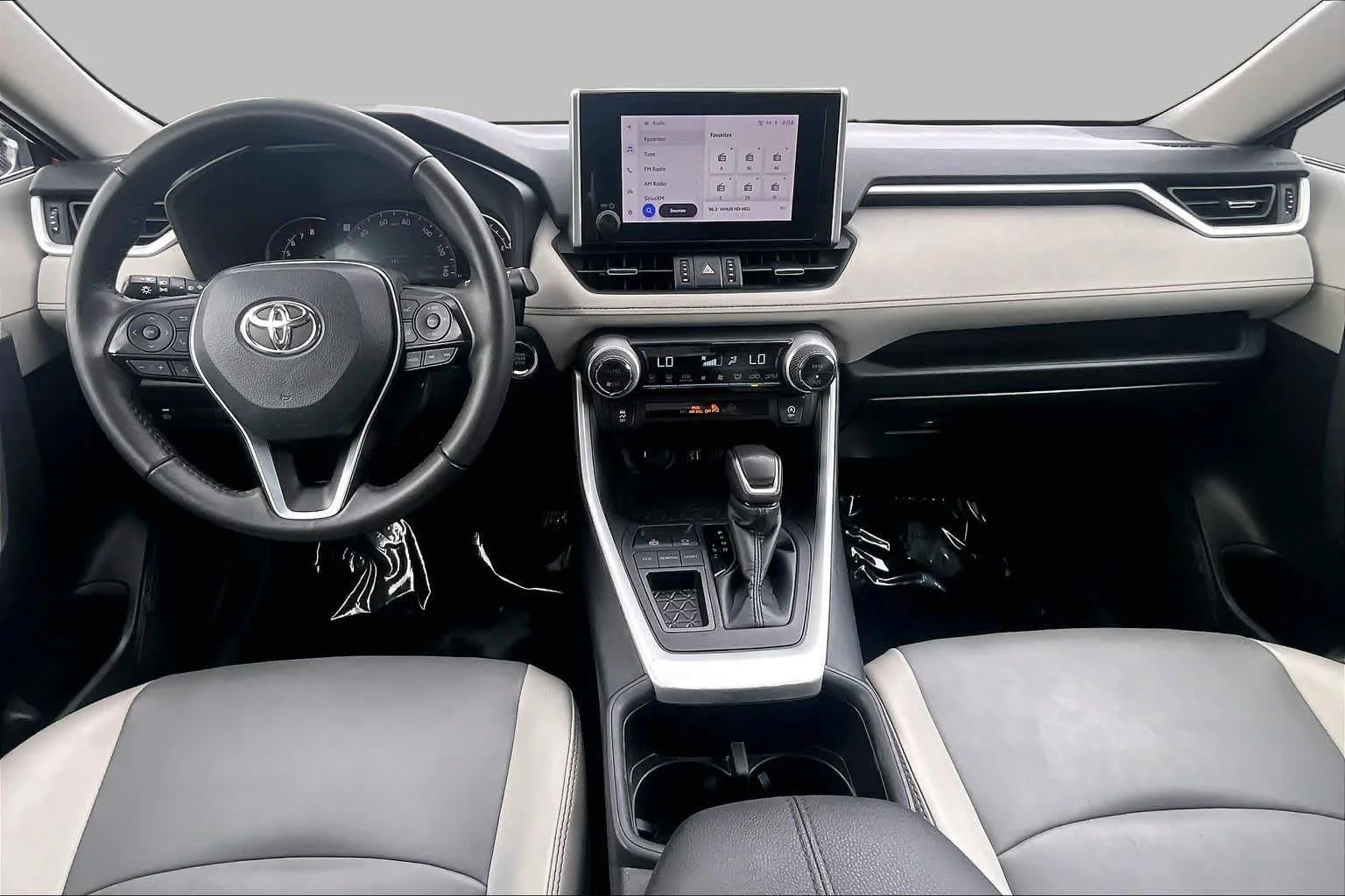 Used 2023 Ruby Flare Pearl Toyota XLE Premium image 16
