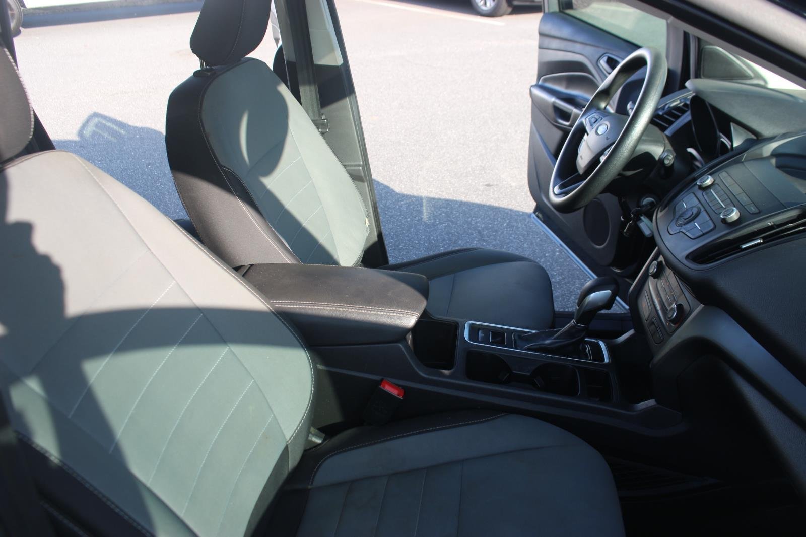Used 2019 Black Ford S image 28