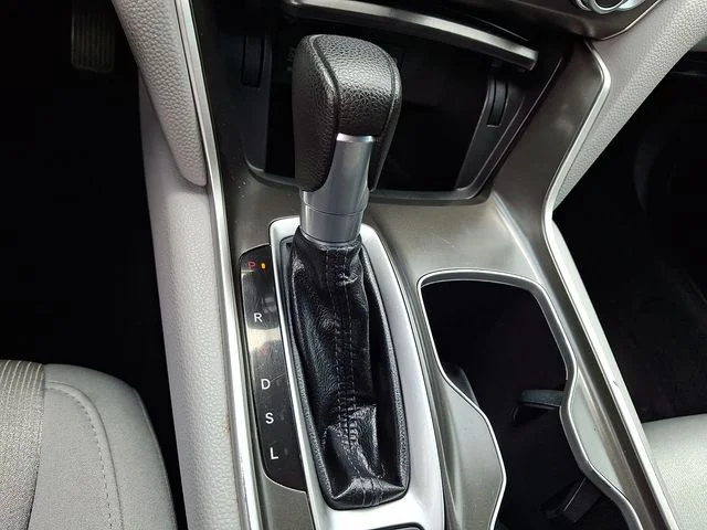 Used 2018 Blue Honda LX image 16