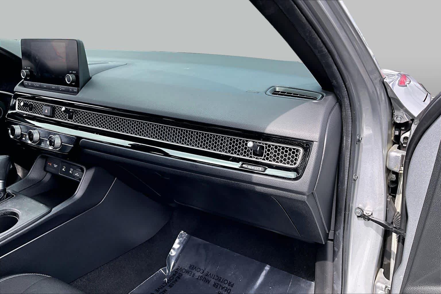 Used 2025 Solar Silver Metallic Honda Sport image 19