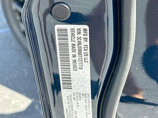 New 2026 Fathom Blue Pearl-Coat Exterior Paint Jeep Latitude image 30