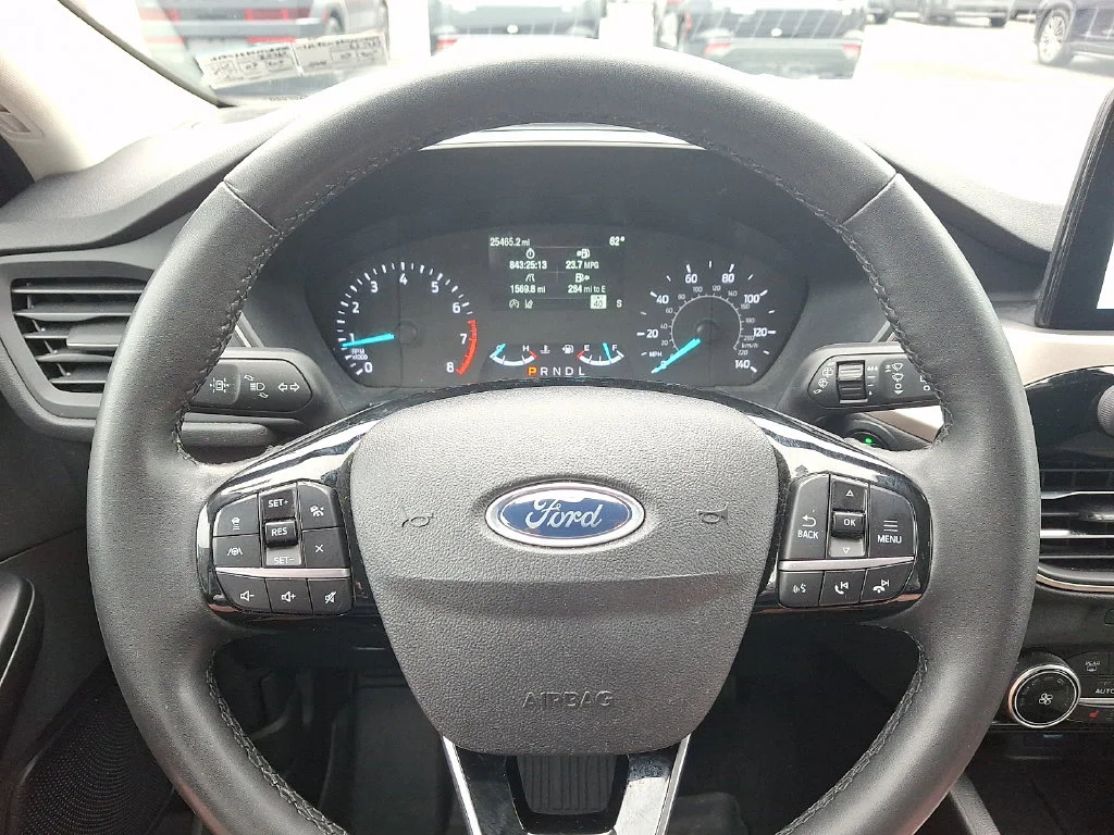 Used 2022 Gray Ford SE image 19