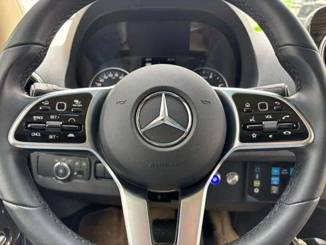 Used 2021 Black Mercedes-Benz Midwest Automotive Luxe Cruiser image 38
