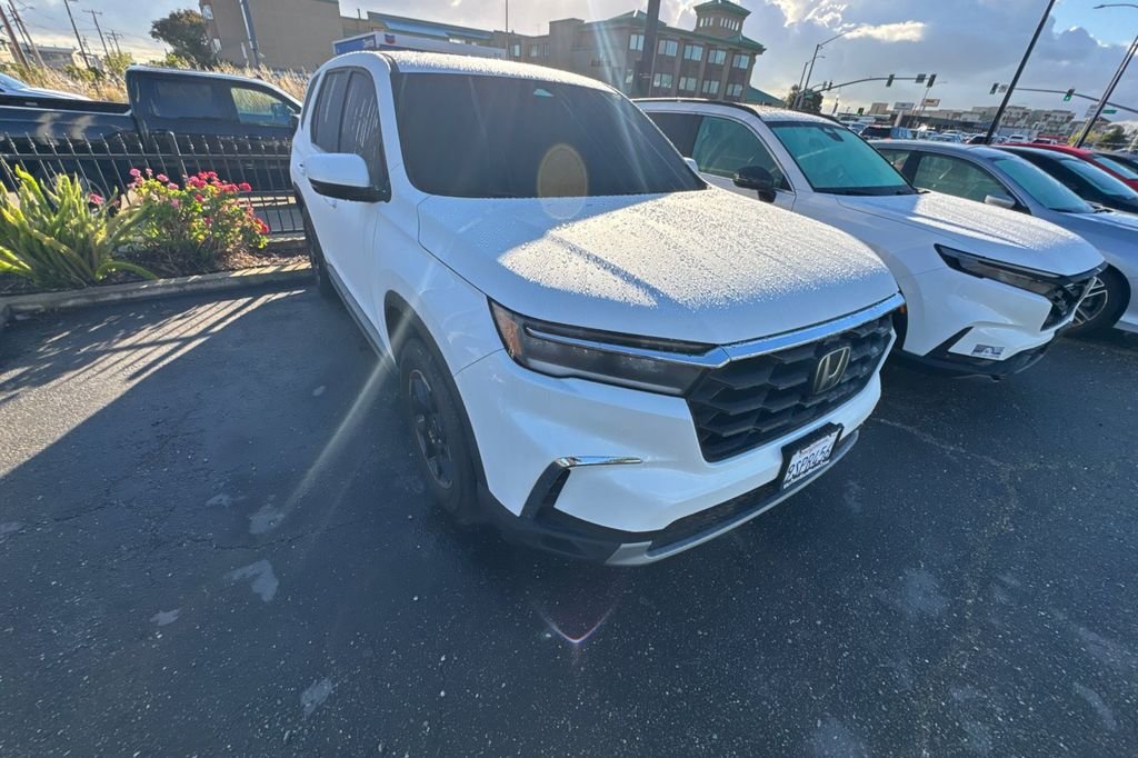 2025 Honda Pilot photo 3