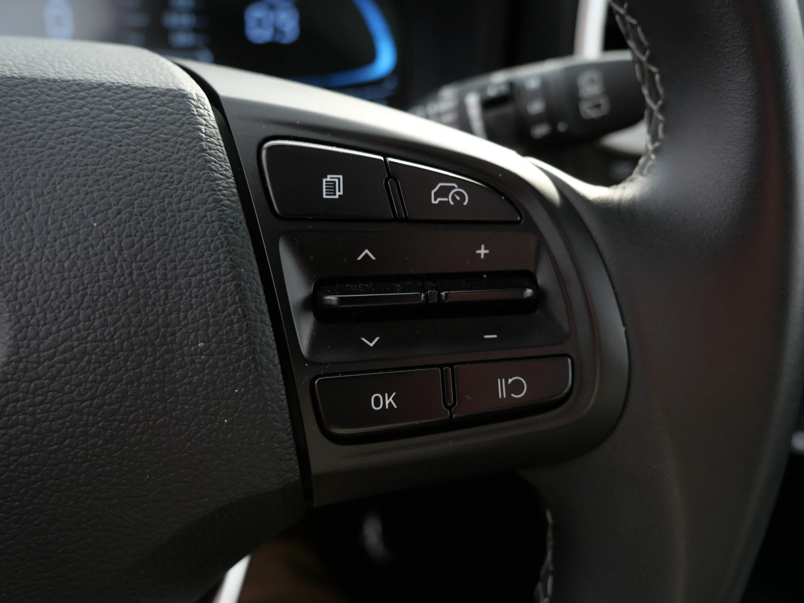 2025 Hyundai Venue SEL - Photo 26