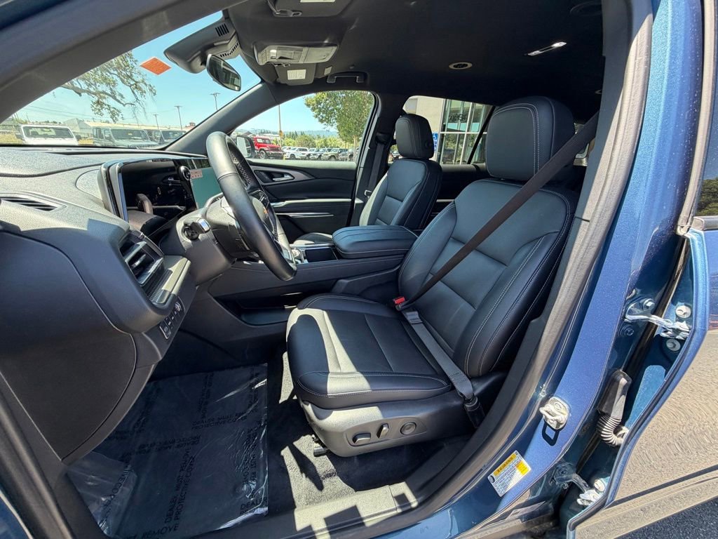 2025 Chevrolet Traverse LT - Photo 10