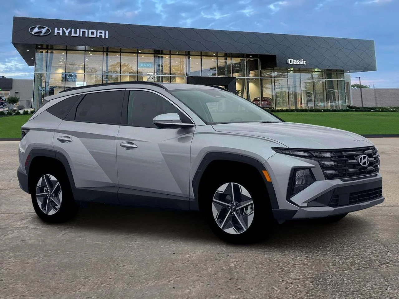 New 2026 Shimmering Silver Metallic Hyundai SEL Premium image 10