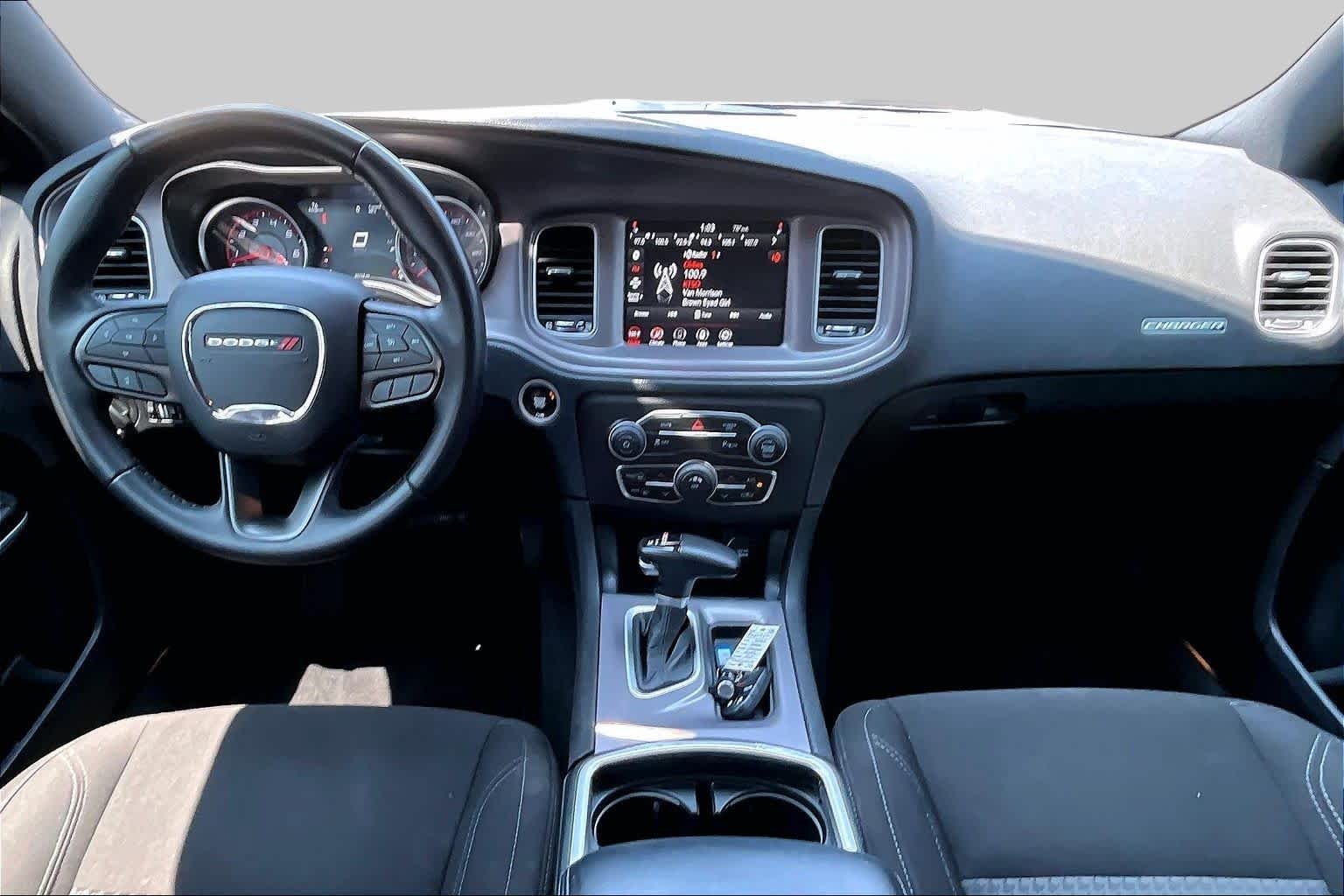 Used 2023 Plum Crazy Pearlcoat Dodge SXT image 15