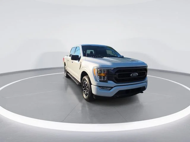 Used 2022 White Ford XLT image 3