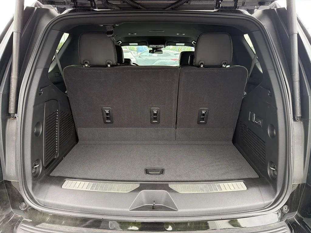 Used 2025 Black Chevrolet Premier image 18