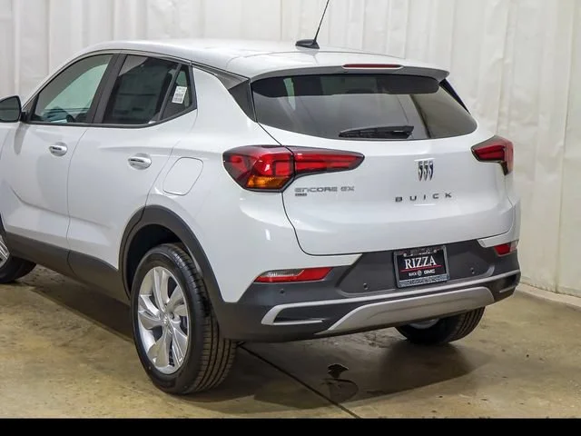 New 2026 Summit White Buick Preferred image 7