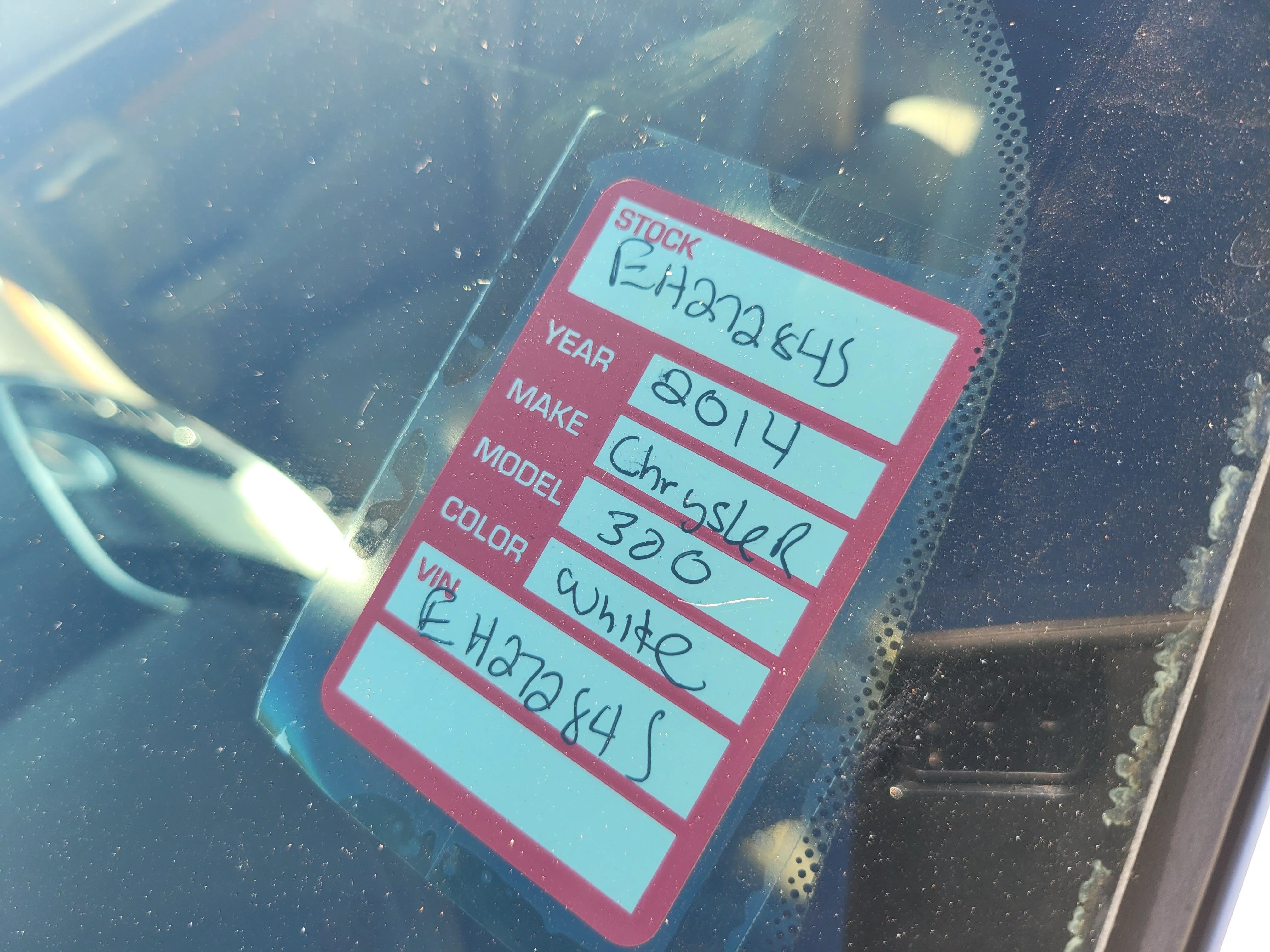 Used 2014 Ivory Tri-Coat Pearl Chrysler 300C image 10