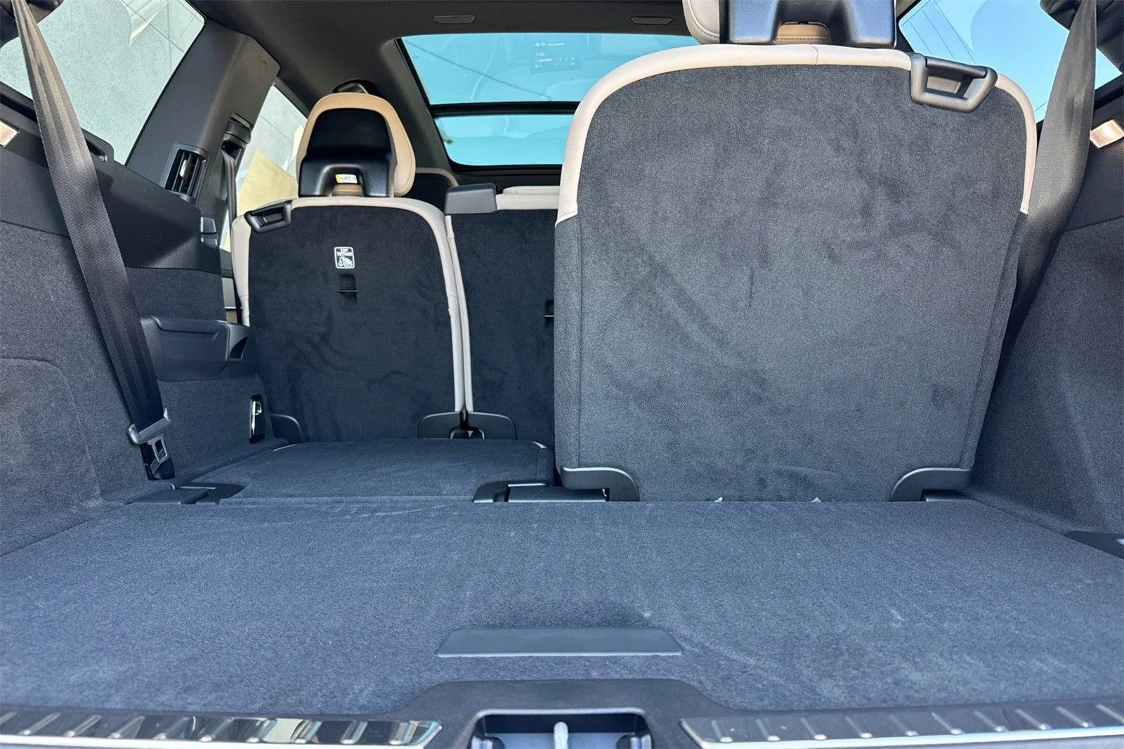 2026 Volvo XC90 Plus - Photo 15