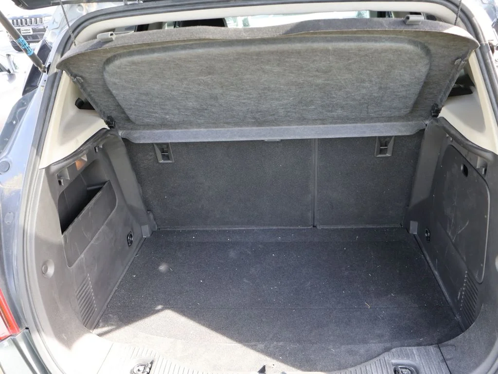 Used 2018 Gray Buick Preferred image 16