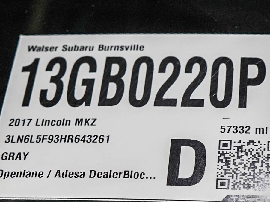 Used 2017 Magnetic Gray Metallic Lincoln Reserve image 30