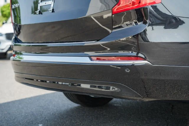 Certified Used 2023 Onyx Black Volvo Plus image 9
