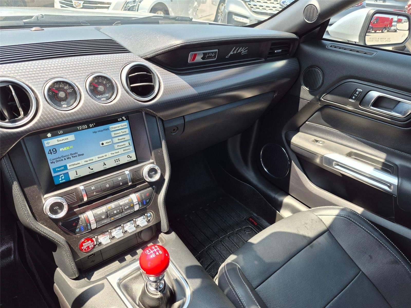 Used 2018  Ford GT Premium image 19
