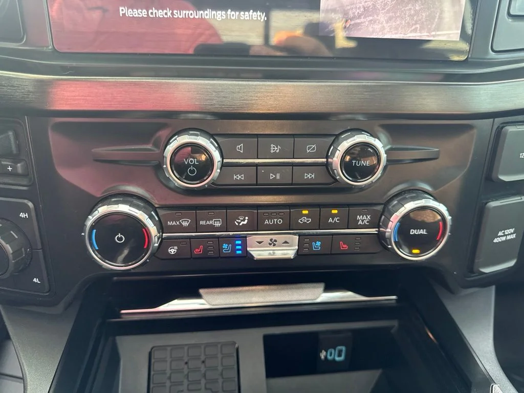 Used 2024 Silver Metallic Ford Lariat image 13