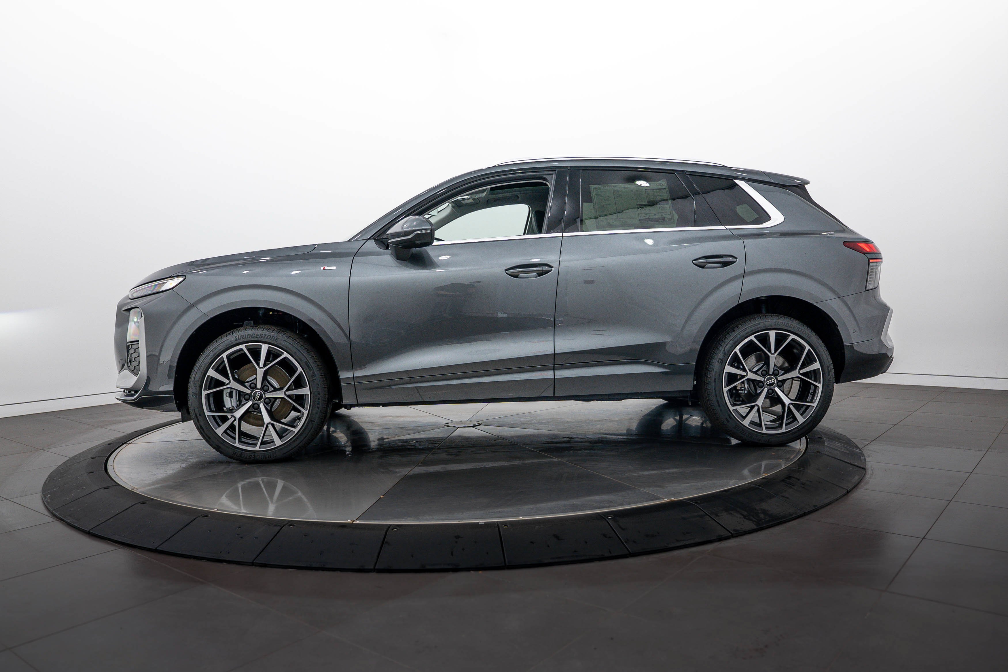 New 2026 Daytona Gray Audi S line image 6