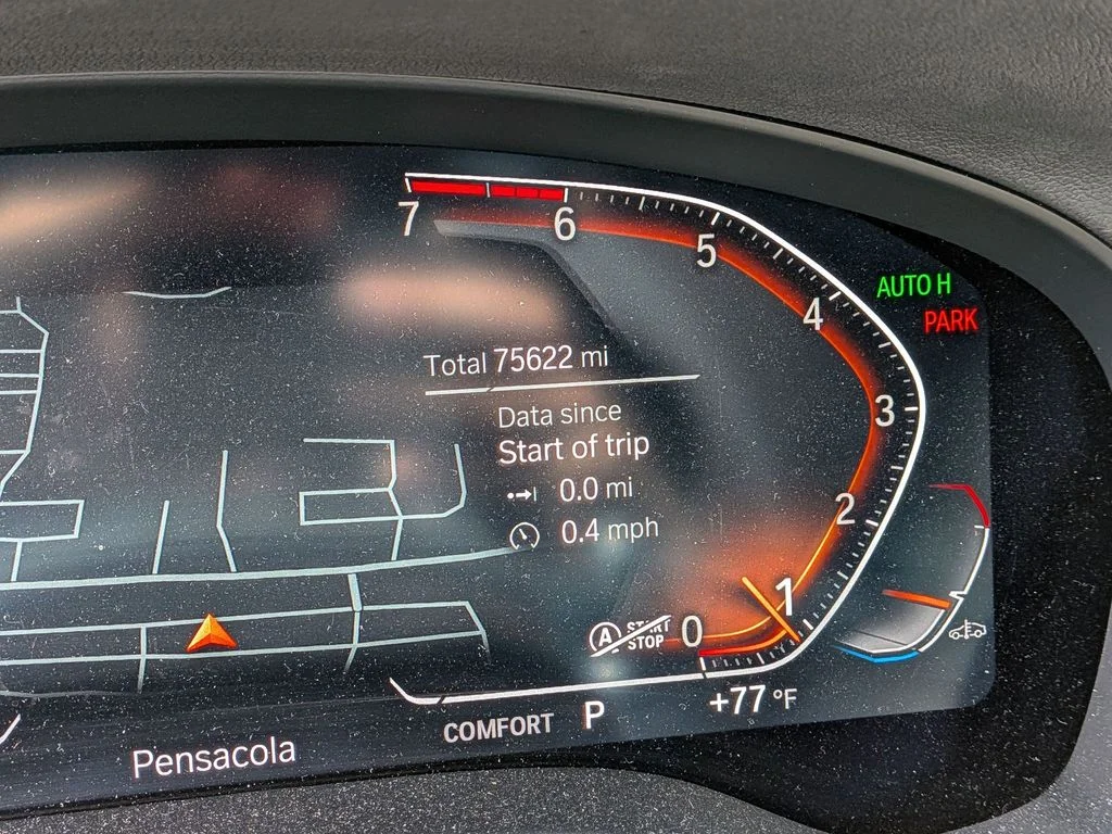 Used 2023 White BMW sDrive30i image 28