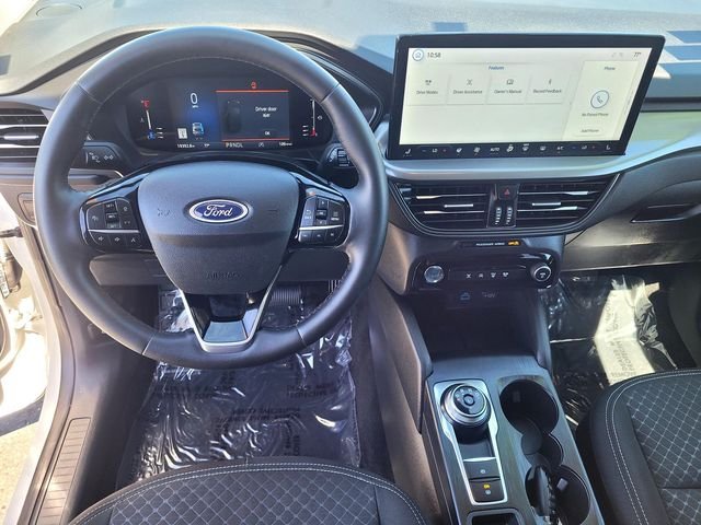 Used 2023 White Ford Active image 9