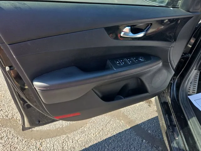 Used 2021 Black Kia GT image 17